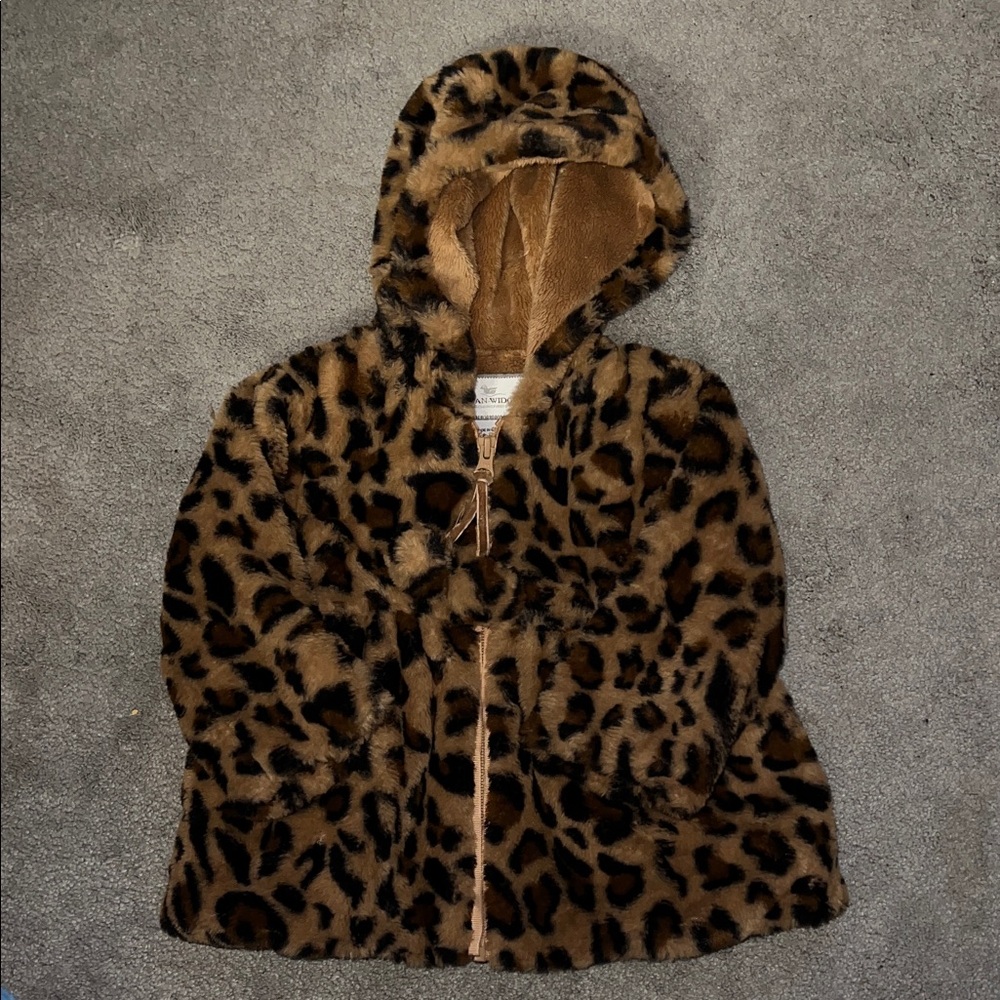 Cozy Leopard Print Faux Fur Kids Cape